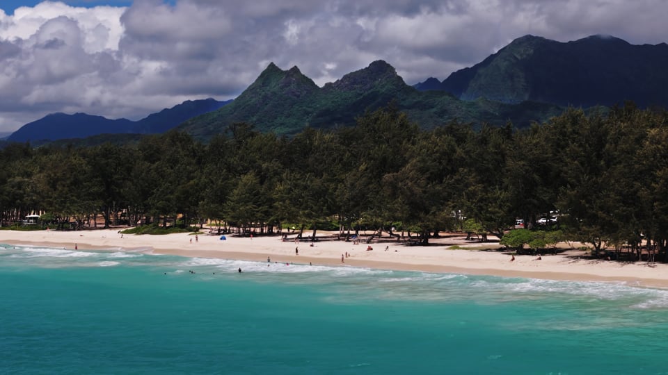 Hawaii tourism coastline